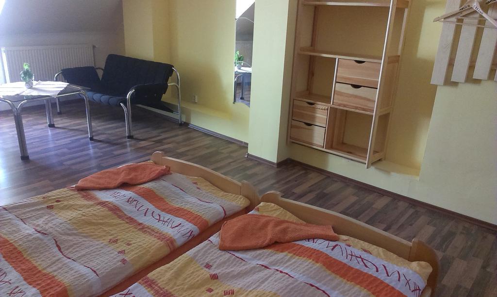 Penzion Marina Pri Slovenskej Restauracii Brezno Zimmer foto