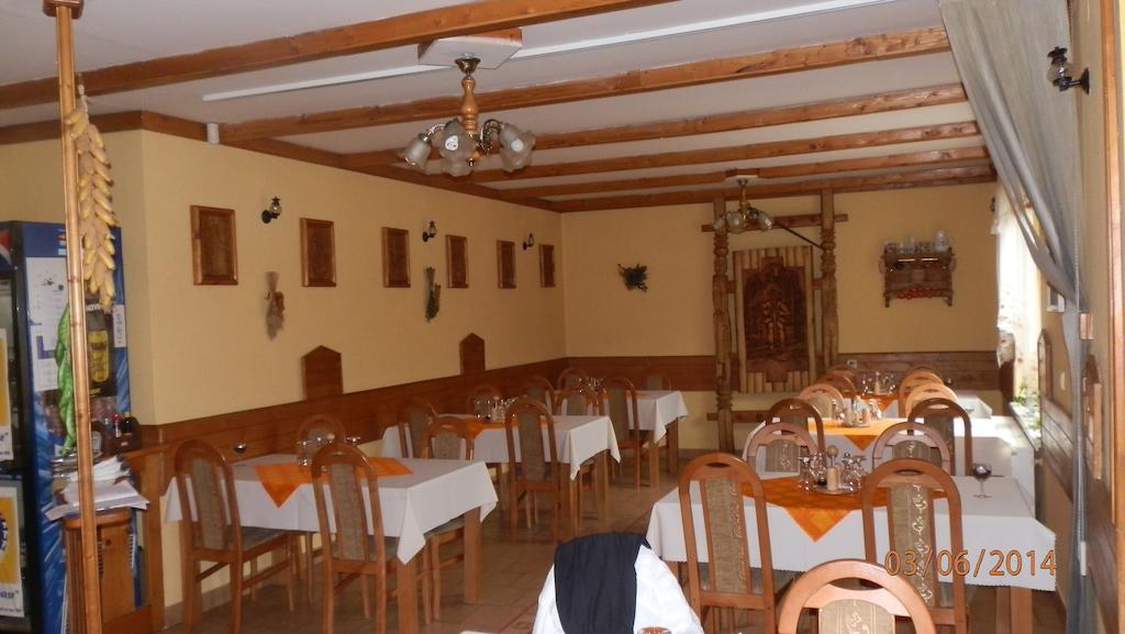 Penzion Marina Pri Slovenskej Restauracii Brezno Zimmer foto